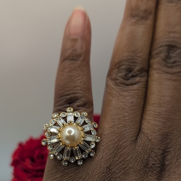 J. Crew Silver Pearl Ring with Sparkling Stones Size 4.5 - Picture 3 of 9